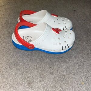 Hello Kitty Crocs